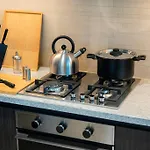 Elite Escape Holiday Home - 2 Bhk Getaway With Burj Khalifa View And Dubai Mall Access - 1504