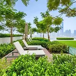 Marvelous Sea View Apartment With Beach Access
