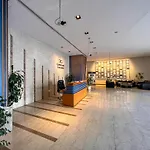Cosmos Living Luxurious Studio Near Metro