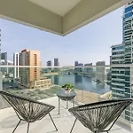 Elegant 2 Bedroom @ Near Downtown W/ Large Terrace & Canal View