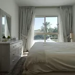 Stunning 4 Bedroom Villa At The Lakes
