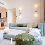 Lux The Downtown Zabeel View Suite 2