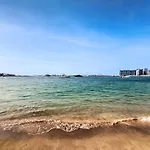 Pleasant Apartment With The Beach Access