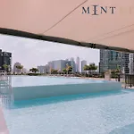 Burj Crown , Downtown Dubai - Mint Stay