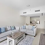 Lovely 1Br Apt In Mirdiff Hills