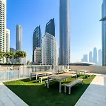 Cozy Apartment With City Views Next To Burj Khalifa 166Fo1-2