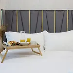 Livbnb - Elegant 3+1 W/ Burj View, Near Dubai Mall