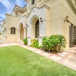 Premier 6Br Villa With Assistant\'S Room And Private Pool In Frond E Palm Jumeirah By Deluxe Holiday Homes