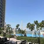 Family Apt - Huge Terrace & Playground Access