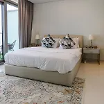 Gorgeous 2 Bedroom In Paramount