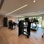Direct Burj Khalifa Views / 5 Min Walk From Dubai Mall / Designer Choice / 6 People / New Building / Balcony