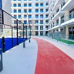 Stunning 1Bedroom With Balcony In Studio City