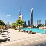Luxurious 2-Br In Downtown Dubai