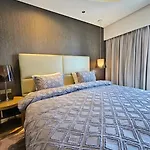 Spacious 2Br Paramount Apt