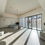 Magnificent - Cozy 2 Bhk Retreat In Downtown Dubai