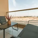 Cozy Chic Studio With Balcony The Greens Dubai