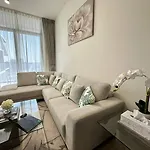 Spacious 3Bedroom With Big Balcony In Jvc