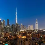 Spacious 4 Bedrooms Great Location Burj Khalifa View Amazing Pool And Gym, Perfect Holiday !