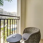 Trophy - Discover Tranquility Living In This Sleek Sanctuary