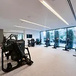 Cozy 2Br Retreat With Panoramic Dubai Creek Views