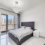 One Bedroom Apartment At Mag214 Jlt By Al Sarya Holiday Home