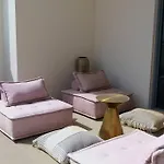 Veluxa - Stunning Sea View - Luxe 3 Bed In La Mer