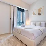 Majestic 3Br With Assistant Room At Act One Act Two Tower 2 In Downtown Dubai By Deluxe Holiday Homes