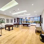 First Class 2Br Elevated Luxury With Terrace