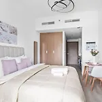 Stunning Studio In Azizi Riviera 41, Meydan City