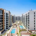 Stunning Studio In Azizi Riviera 41, Meydan City