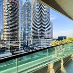 Two Bed Apartment In Damac Upper Crest Tower Near Burj Khalifa Dubai - Ezytrac Vacation Homes