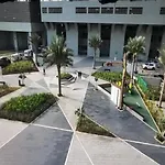 Luxurious 2 Bedroom Dt Apartment