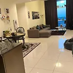 Luxurious 2 Bedroom Dt Apartment