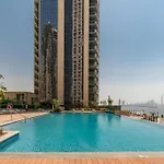 Spectacular 3 Bedroom On Waterfront In Harbour Views