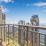 Spectacular 3 Bedroom On Waterfront In Harbour Views