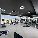 Modern 1-Bedroom Apart With Pool Gym And Hammam