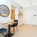 Chic Apt I Great Amenities I Modern Living