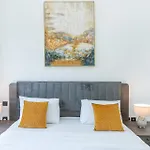 Chic Apt I Great Amenities I Modern Living