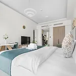 Stonetree - Brand New Studio - Prime Location