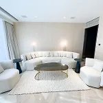 Luxury Stay At Five Palm Residence