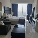 Radiant Studio With Golf Views In Dubai Sports City