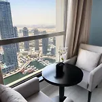 Luxurious Marina View Apartment