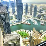 Luxurious Marina View Apartment