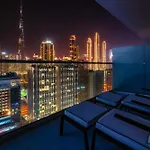 Luxury Top Floor Apt With Full Burj Khalifa View