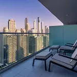 Luxury Top Floor Apt With Full Burj Khalifa View