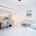 Beautiful 1 Bed In La Vie With Private Beach