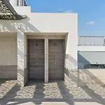 Modern 1 Bed Apt In Al Warqa