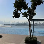 Luxury 1 Bedroom Apartment - Creek Harbour