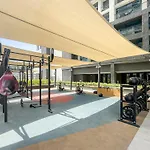 Lux Studio 15 Northside With A Pool, Gym & Canal Views
