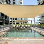 Lux Studio 15 Northside With A Pool, Gym & Canal Views